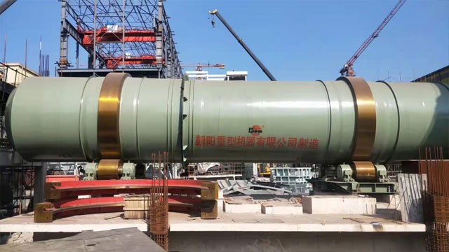 我司為中冶北方（東北特鋼）生產(chǎn)的混合機(jī)安裝中